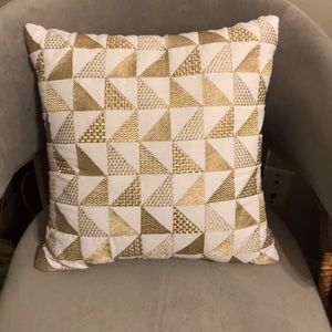 White and Gold decorative pillow